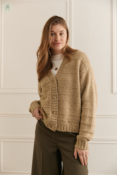 Cardigan texturé ligné - 8101 (Seconde Main)-Recurate-Beige-S-bb661135-c180-4344-8c81-fdb745159806-WOMANCE