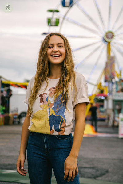 T-Shirt - Belle et la Bête (Seconde Main)-Chandail - Seconde main-Trove-Pêche-S-9c19794e-f2ae-49e3-9504-029e0e4225ec-WOMANCE