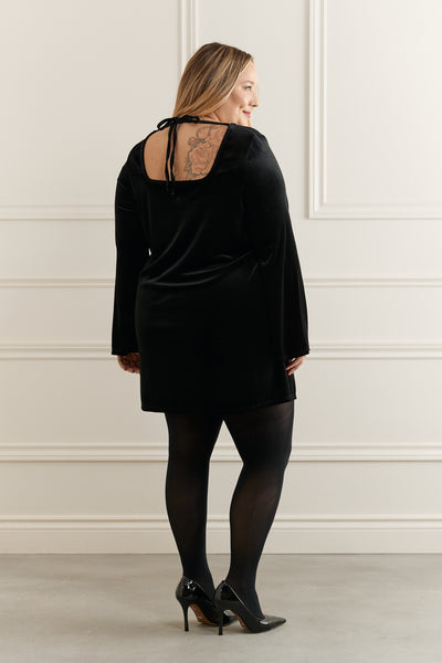 ROBE-2171-NOIR-WOMANCE