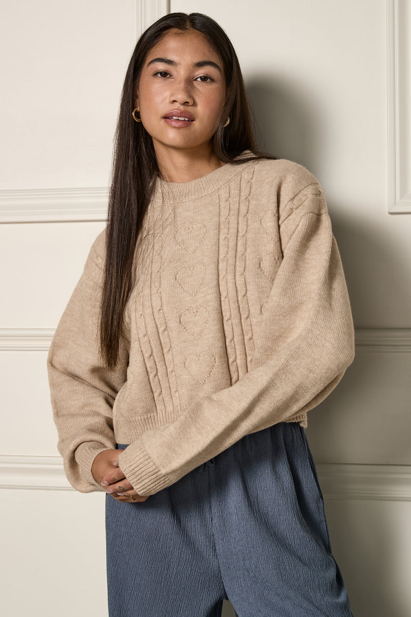 Chandail en tricot à câbles cœurs - 8138