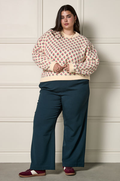 Loose-Fitting Flower Print Sweater - 8142