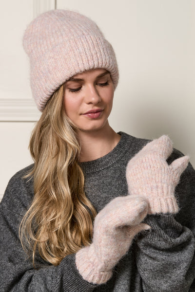 Fuzzy Mittens - A0268