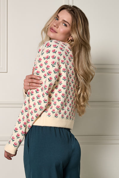 Loose-Fitting Flower Print Sweater - 8142