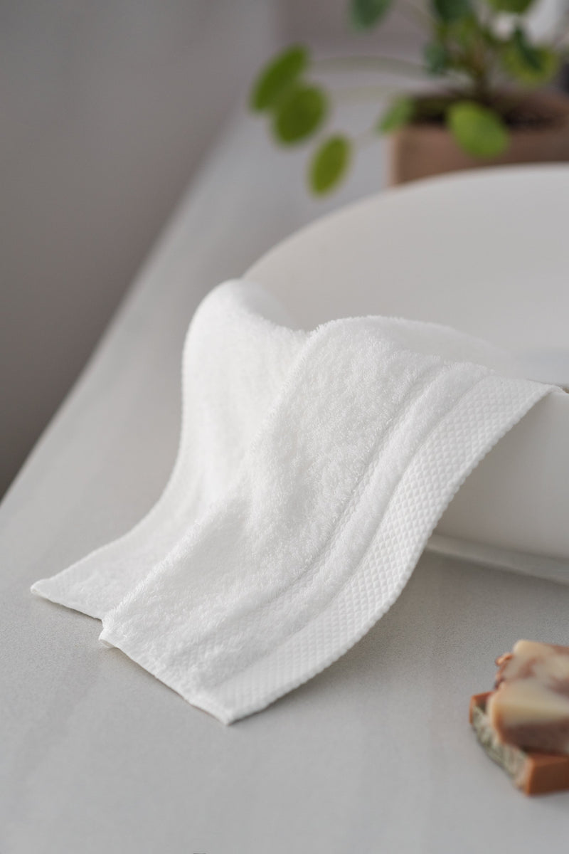 Les serviettes MA0061 Serviettes de bain WOMANCE - Maison Blanc 35 x 35 cm 
